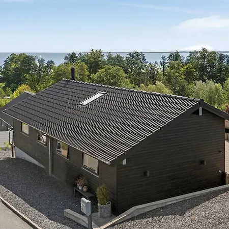 3 Bedroom In Holiday home *