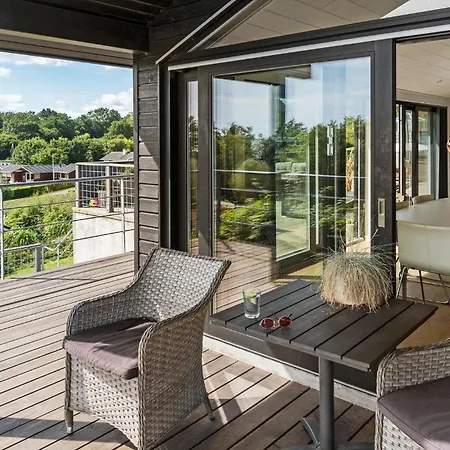 3 Bedroom In Holiday home